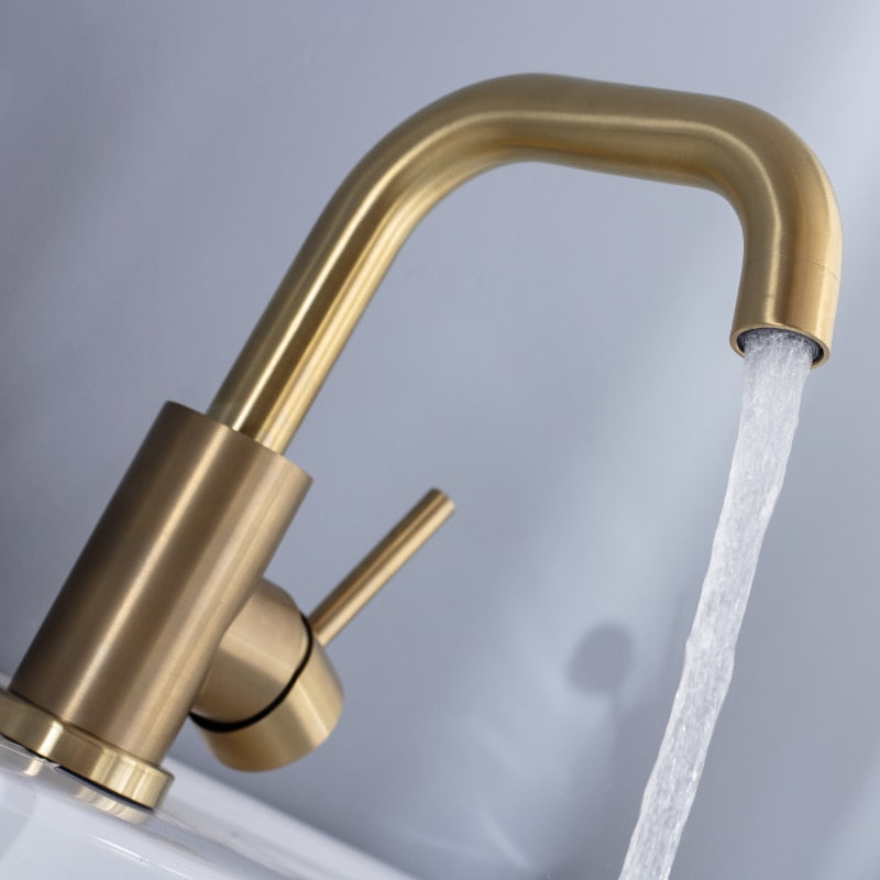 Classic Brass Single Handle Faucet